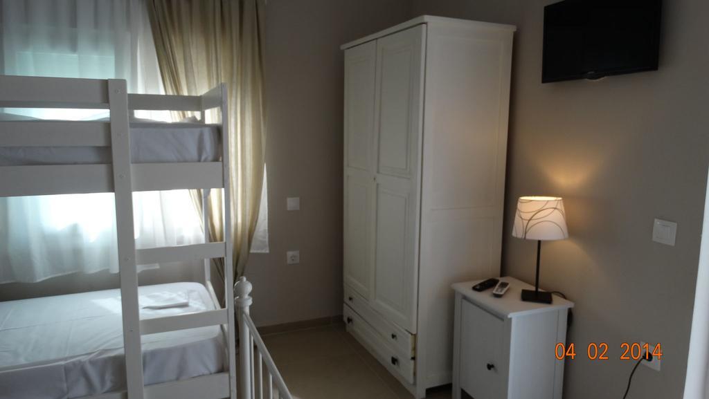 Smaragdi Studios Pefkari Room photo