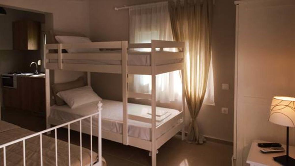 Smaragdi Studios Pefkari Room photo